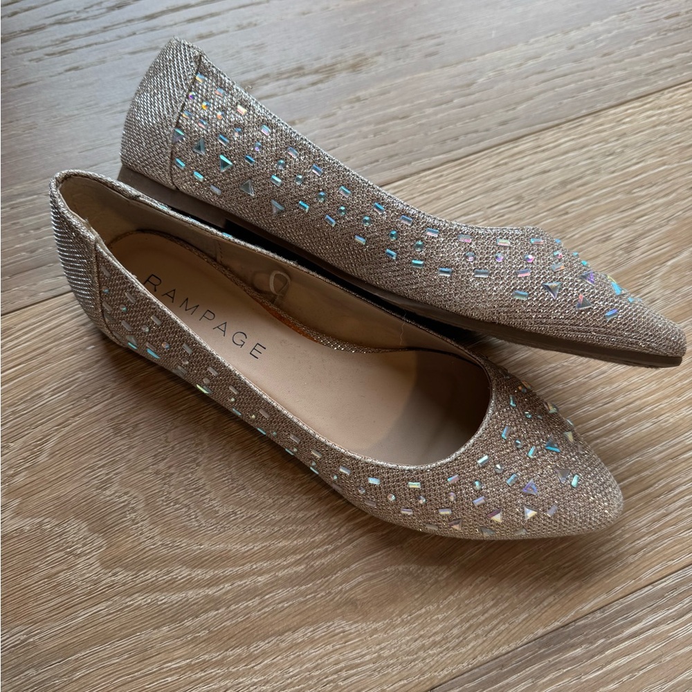 NWOT Rampage Huney Rose Gold Sparkly Flats